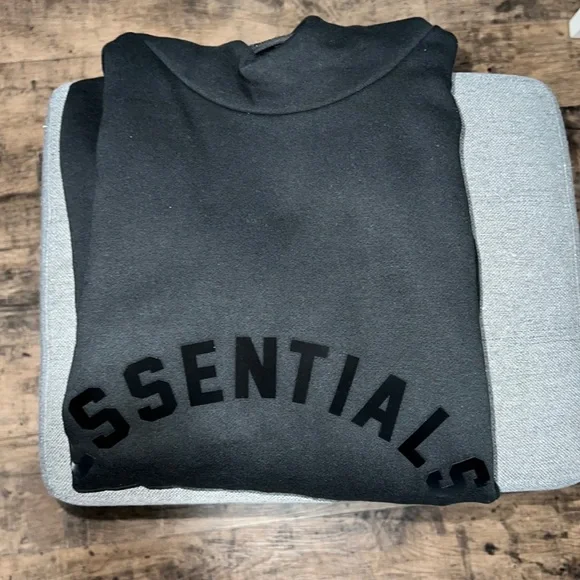 Fear of God Essential Hoodie 2023 Jet BlackColor…….BRAND NEW